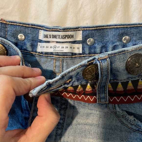 One Teaspoon Bandits - Picture 2 of 4